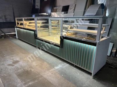 Pastane Ekler Kuru Pasta Yaş Pasta Tatlı Çikolata Meze Vitrin Dolabı Kule Pasta Dolabı