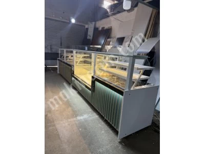 Pastane Ekler Kuru Pasta Yaş Pasta Tatlı Çikolata Meze Vitrin Dolabı Kule Pasta Dolabı