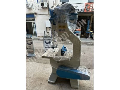 (Sıfır) Metmak 60Lık Dik Gövde Bıçkı Hızar Şerit Testere Makinası