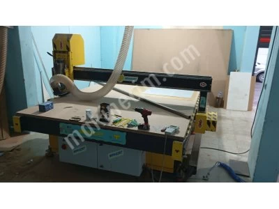 Spincat 5,5Kw Spindle 400Cm X 210Cm Table 3 Axis Servo Motor
