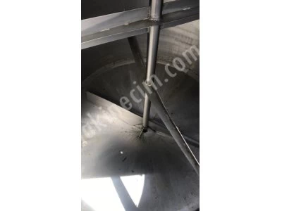 2 Ton Kapasiteli (2034 Kg) Krom Çikolata Stok Tankı - Isıtmalı ve Karıştırıcılı