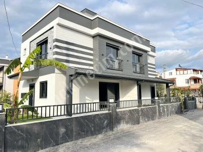 Doğanbey'de Satılık 3+1 Sıfır Lüks Yapılı Köşe Villa