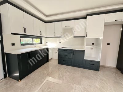 Doğanbey'de Satılık 3+1 Sıfır Lüks Yapılı Köşe Villa