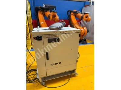 Kuka Robot Kr 240 Krc4 2014 Model Erişim Kapasitesi : 2900 Mm  Taşıma Kapasitesi : 240Kg