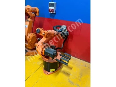 Kuka Robot Krc4 Kr16 Model 2013 Erişim Kapasitesi : 1900 Mm Taşıma Kapasitesi : 16 Kg