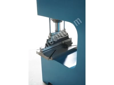 Hidrolik C Pres / Özkrom Ekora-30 / 30 Ton