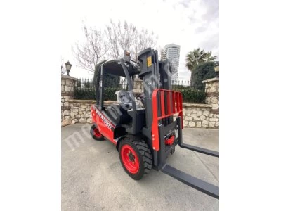 Kiralık 3 Ton Forklift Akülü Dizel Forkliftler
