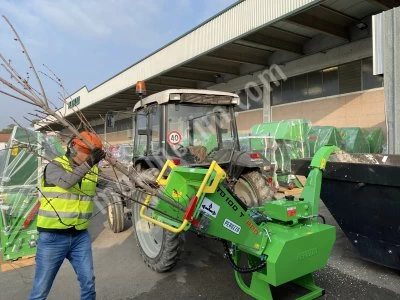 Tb 100 T Pro Wood Chipper