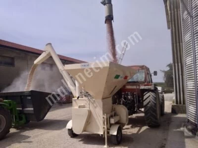 700 Universal Hammer Mill