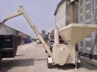 700 Universal Hammer Mill
