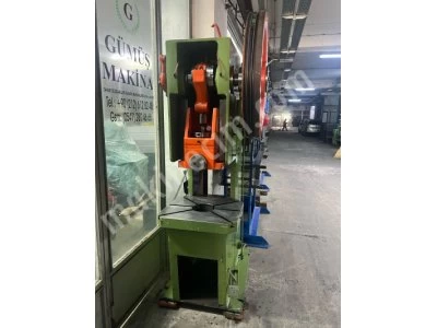 40 Ton Çelik Gövde Geniş Ara Mesafe Eksantrik Pres Temiz