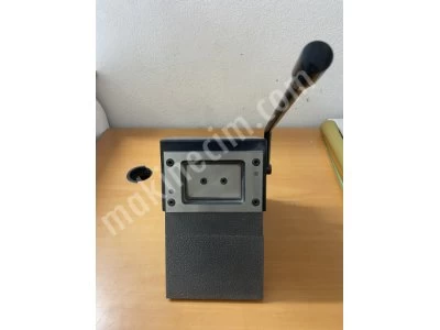 Plastic Card Cutting Machine