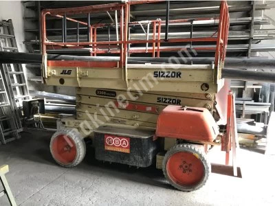12 Mt Çalışma Yüksekliği Jlg Marka 3369 Serisi Akülü Menlift