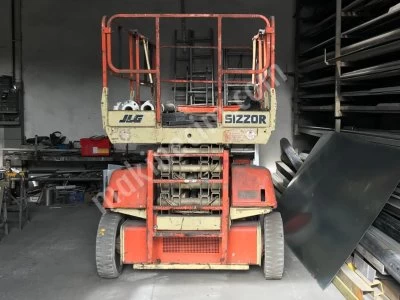 12 Mt Çalışma Yüksekliği Jlg Marka 3369 Serisi Akülü Menlift