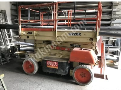 12 Mt Çalışma Yüksekliği Jlg Marka 3369 Serisi Akülü Menlift