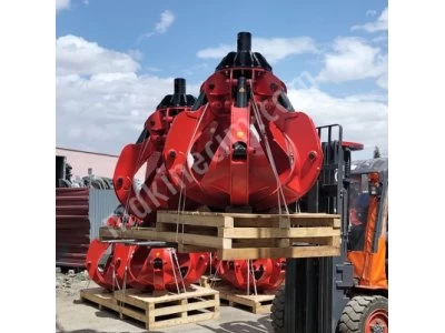 Enhance Your Operations With The Ch-5 Scrap Grabbing Attachment