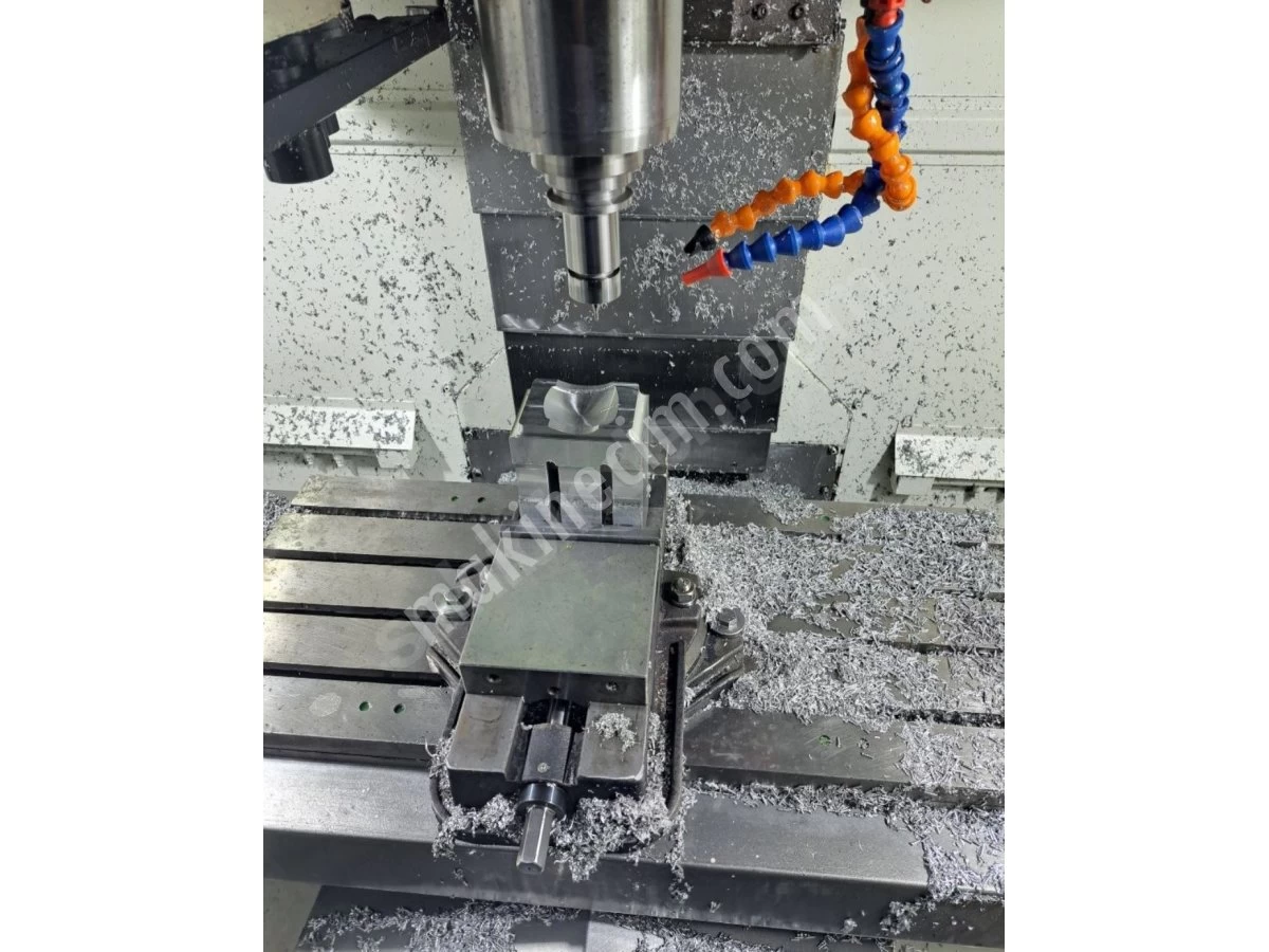 Akira Seiki Vf3 Mitsubishi M70 Cnc Dik İşleme Merkezi - Satılık
