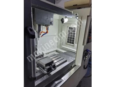 Akira Seiki Vf3 Mitsubishi M70 Cnc Vertical Machining Center