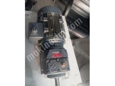 Yılmaz Marka Dik Çıkışlı Motor 0.55 Kw 180 Devir