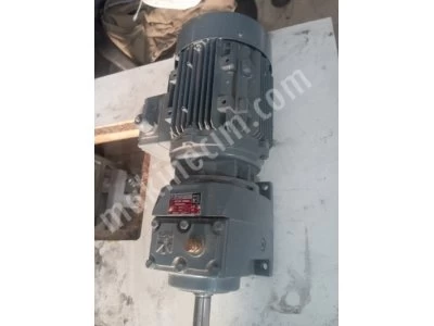 Yılmaz Marka Dik Çıkışlı Motor 0.55 Kw 180 Devir