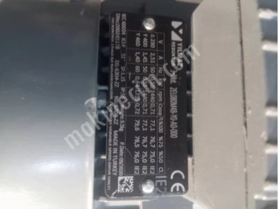 Yılmaz Marka Dik Çıkışlı Motor 0.55 Kw 180 Devir