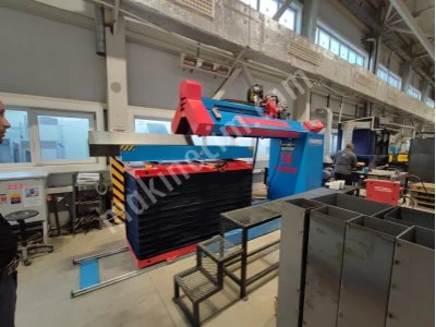 Köşe Kaynak Makinesi
