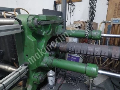 Urgent Sale: 260 Gr Kuasy German Origin Plastic Injection Machine