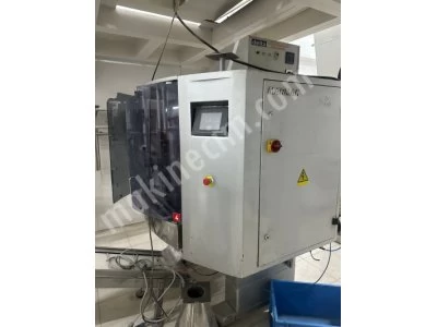 2004 Model Marmak Makine ve 14 ‘ Lü Terazi Temiz Paketleme Makinesi