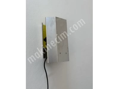 Yapışkanlı Sinek Tutucu