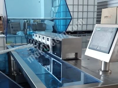 Yüksek Kaliteli Otomatik 0,3Ml / İ200Ml Sıvı Plastik Ampul Paketleme Makinası