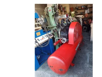 Dalgakıran Hava Kompresörü 300 Litre Çift Kafa Çok Temiz