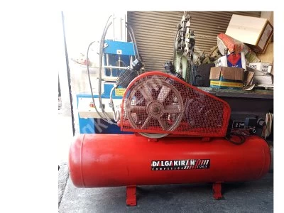 Dalgakıran Hava Kompresörü 300 Litre Çift Kafa Çok Temiz