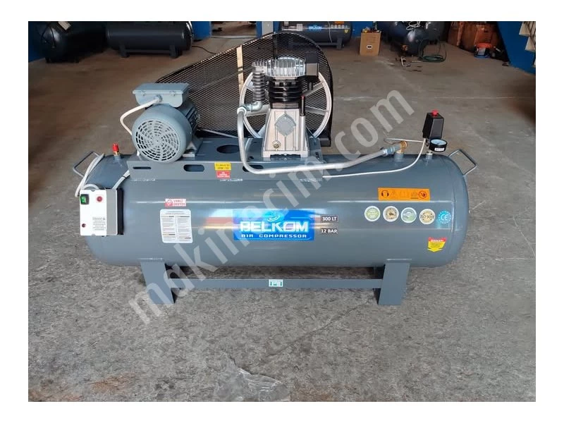 300 Lt 8 Bar Ev Elektrikli 3800 İtalyan Abac Kafalı, 4 Hp Volt Marka Motorlu, Panolu Kompresör