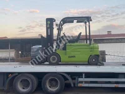 İstanbul Kısa-Uzun Vade Clark Marka 3 Ton Kiralık Forklift