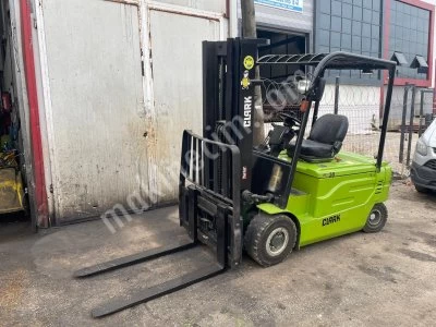 İstanbul Kısa-Uzun Vade Clark Marka 3 Ton Kiralık Forklift