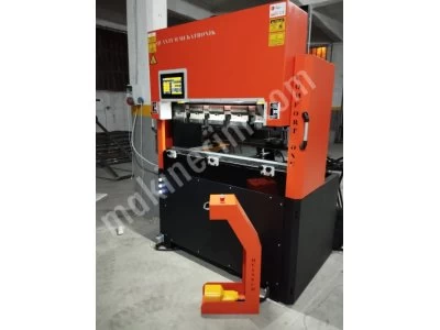 Tek Piston 1230*2 Axis 30 Ton Abkant