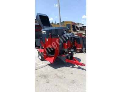 2 Metreküp Çekilir Tip Elektirikli Yem Karma Makinesi