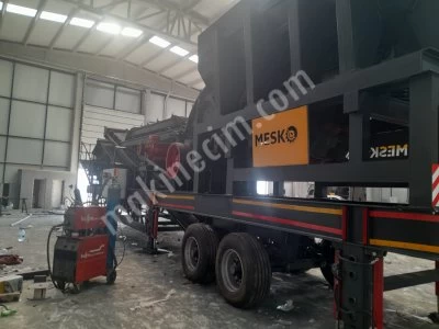 Mobile Crusher
