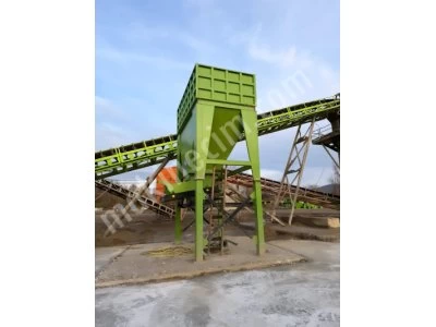 Custom Manufactured Vsı & Cone Crusher Feed Hopper
