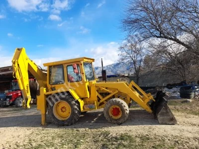 Massey Ferguson Kazıcı Yükleyici Kepçe