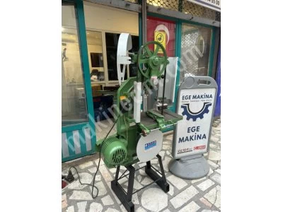 Işılmak 30Luk 220V Ev Elektriğiyle Çalışan Döküm Gövde Minik Minyatür Bıçkı Hızar Şerit Testere