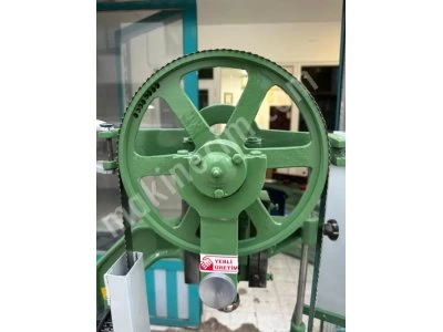 Işılmak 30Luk 220V Ev Elektriğiyle Çalışan Döküm Gövde Minik Minyatür Bıçkı Hızar Şerit Testere