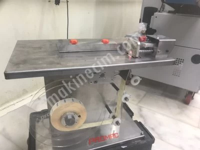 Yarı Otomatik Düz Yüzey Etiketleme Makinesi