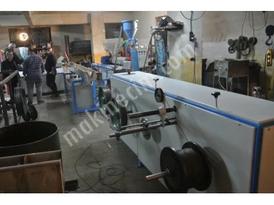 Color Mixing Rattan Extrusion Machine
