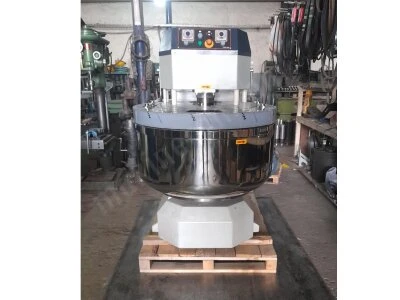 Profesyonel Fırınlar İçin Spiral Mikser 50Kg Un Kapasiteli