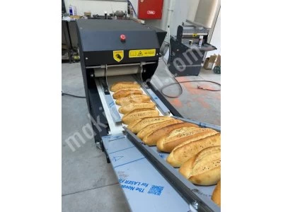 Automatic Bread Slicing Machine