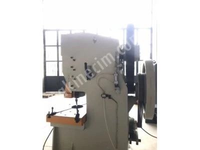 Dirinler 2001 Revizyonlu 150 Ton Eksantrik Pres
