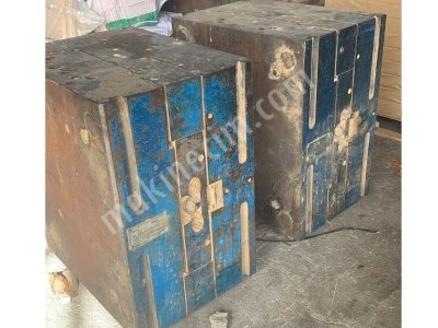 30X40X18 C10 Plastik Kasa Kalıbı 2 Adet