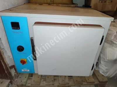 Etüv, 220 Voltla Çalışır