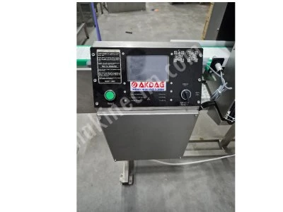 Endüstriyel Metal Dedektörü Akdağ Otomatik Ayırma Pistonlu (220V - 25X15 Cm)